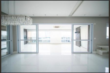 Apartamento para alugar com 4 quartos, 228m² em Vila Gomes Cardim, São Paulo