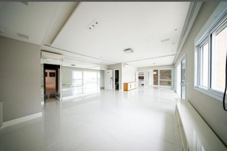 Apartamento para alugar com 228m², 4 quartos e 3 vagas
