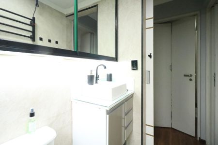 Apartamento à venda com 48m², 2 quartos e 1 vaga Apartamento à venda com 48m², 2 quartos e 1 vagaBanheiro