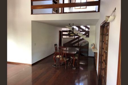 Casa para alugar com 3 quartos, 380m² em Jardim Morumbi, São Paulo