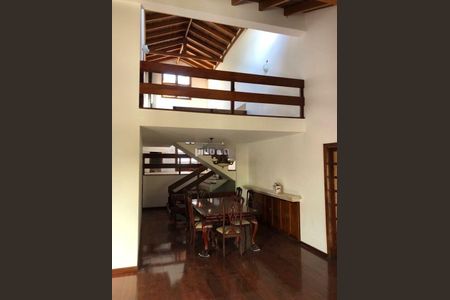 Casa para alugar com 3 quartos, 380m² em Jardim Morumbi, São Paulo