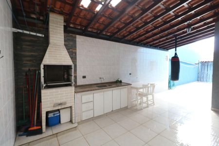 Casa à venda com 127m², 4 quartos e 2 vagas Casa à venda com 127m², 4 quartos e 2 vagasÁrea gourmet