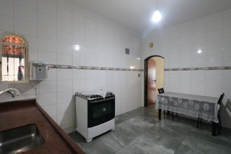Casa à venda com 127m², 4 quartos e 2 vagas Casa à venda com 127m², 4 quartos e 2 vagasCozinha