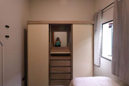 Casa à venda com 127m², 4 quartos e 2 vagas Casa à venda com 127m², 4 quartos e 2 vagasQuarto 2
