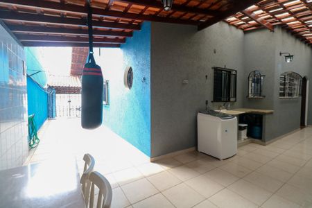 Casa à venda com 127m², 4 quartos e 2 vagas Casa à venda com 127m², 4 quartos e 2 vagasÁrea gourmet