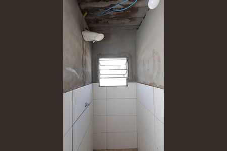 Banheiro  de casa de condomínio para alugar com 1 quarto, 15m² em Jardim Filhos da Terra, São Paulo