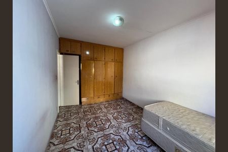Casa para alugar com 3 quartos, 380m² em Vila Antonina, São Paulo