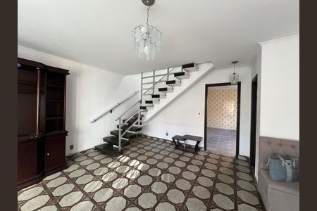 Casa para alugar com 380m², 3 quartos e 4 vagas