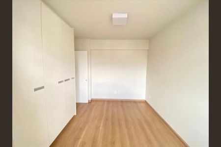 Apartamento para alugar com 82m², 3 quartos e 2 vagas