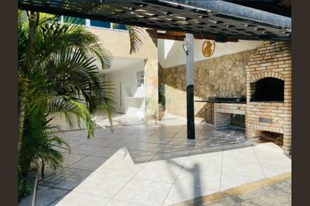 Casa à venda com 158m², 3 quartos e 3 vagas