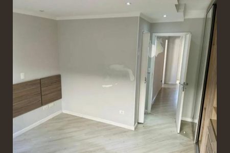 Casa à venda com 3 quartos, 158m² em Vila Carrão, São Paulo