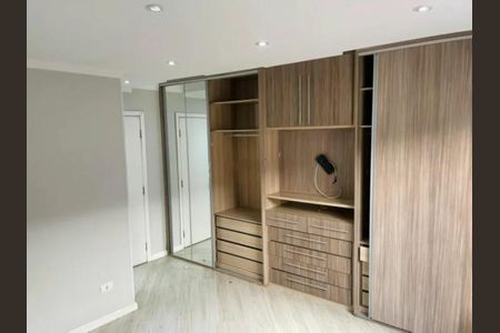 Casa à venda com 3 quartos, 158m² em Vila Carrão, São Paulo