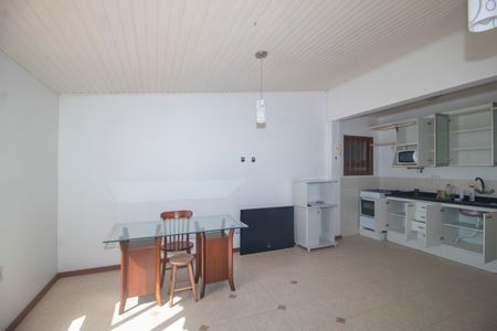 Casa para alugar com 100m², 2 quartos e 1 vagaSala/Cozinha