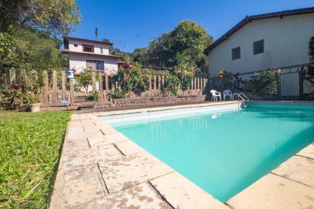 Casa para alugar com 100m², 2 quartos e 1 vagaQuintal/Piscina