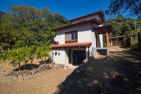 Casa para alugar com 100m², 2 quartos e 1 vagaQuintal