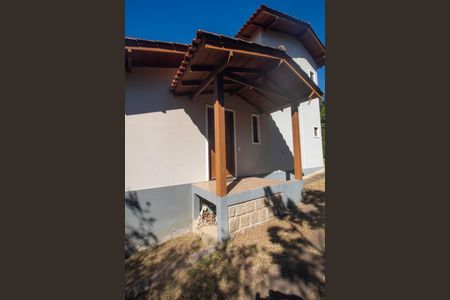 Casa para alugar com 100m², 2 quartos e 1 vagaQuintal