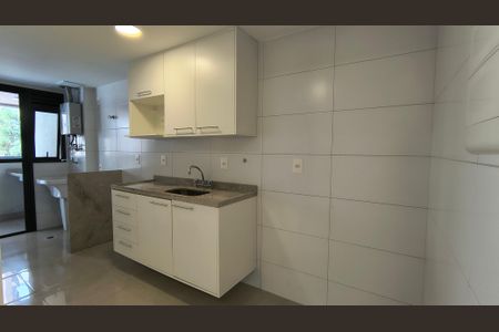 Apartamento à venda com 66m², 2 quartos e 1 vagaCozinha e Área de 