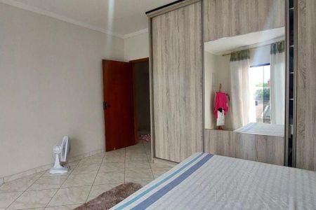 Casa à venda com 311m², 3 quartos e 2 vagas