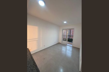 Sala de apartamento para alugar com 2 quartos, 40m² em Vila Eldizia, Santo André