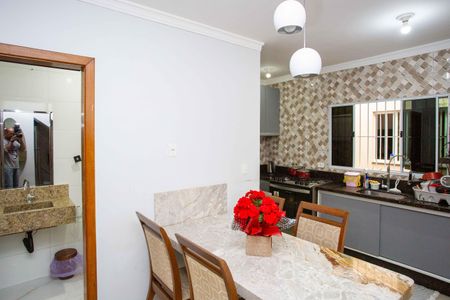 Casa à venda com 144m², 5 quartos e 3 vagasCozinha Casa 1