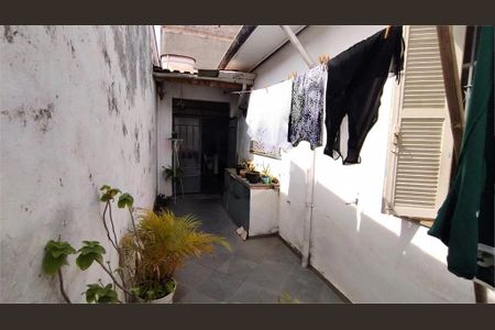Casa à venda com 3 quartos, 125m² em Vila Carrão, São Paulo