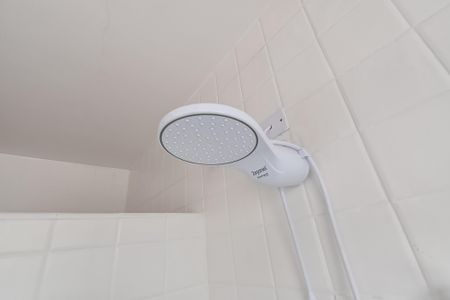 Banheiro de kitnet/studio para alugar com 1 quarto, 35m² em Cambuci, São Paulo