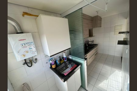 Cozinha de apartamento para alugar com 2 quartos, 56m² em Conjunto Residencial Flamboyant, São José dos Campos