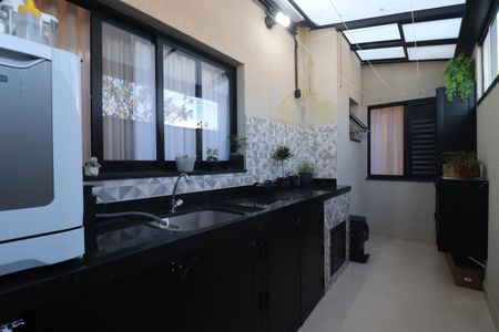 Apartamento à venda com 71m², 2 quartos e 2 vagasÁrea de Serviço