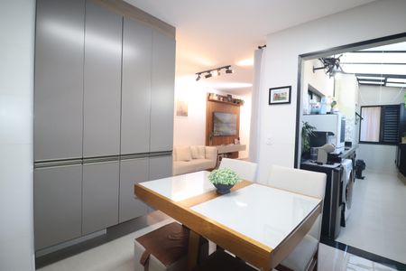 Apartamento à venda com 71m², 2 quartos e 2 vagasCozinha