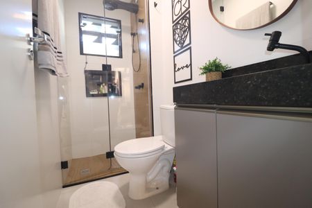 Apartamento à venda com 71m², 2 quartos e 2 vagasBanheiro Quarto 1 suíte