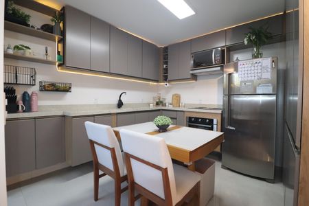 Apartamento à venda com 71m², 2 quartos e 2 vagasCozinha