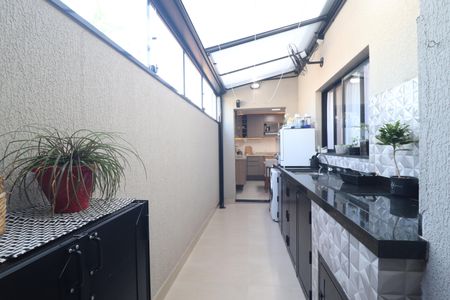 Apartamento à venda com 71m², 2 quartos e 2 vagasÁrea de Serviço