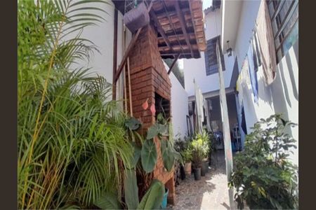 Casa à venda com 3 quartos, 240m² em Vila Assunção, Santo André