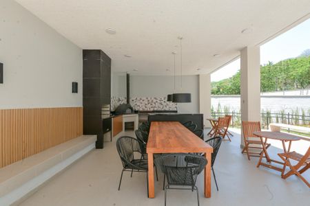 Apartamento para alugar com 34m², 3 quartos e sem vagaÁrea comum - Churrasqueira