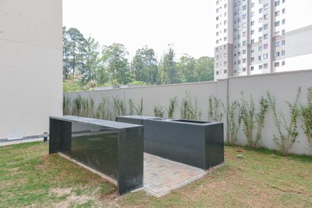 Apartamento para alugar com 34m², 3 quartos e sem vagaÁrea comum - Churrasqueira