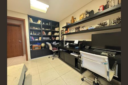 quarto 2 de apartamento para alugar com 3 quartos, 107m² em Indaiá, Belo Horizonte