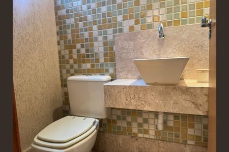 banheiro 1 de apartamento para alugar com 3 quartos, 107m² em Indaiá, Belo Horizonte