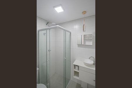 Apartamento à venda com 49m², 2 quartos e 1 vaga Apartamento à venda com 49m², 2 quartos e 1 vagaBanheiro