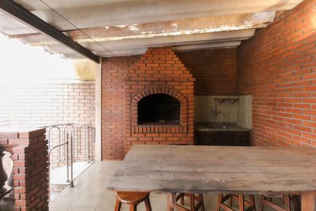 Casa à venda com 114m², 3 quartos e 2 vagas Casa à venda com 114m², 3 quartos e 2 vagasChurrasqueira