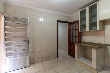 Casa à venda com 114m², 3 quartos e 2 vagas Casa à venda com 114m², 3 quartos e 2 vagasCozinha