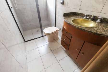 Casa à venda com 114m², 3 quartos e 2 vagas Casa à venda com 114m², 3 quartos e 2 vagasBanheiro