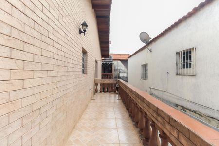 Casa à venda com 114m², 3 quartos e 2 vagas Casa à venda com 114m², 3 quartos e 2 vagasSacada do Quarto 1