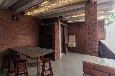 Casa à venda com 114m², 3 quartos e 2 vagas Casa à venda com 114m², 3 quartos e 2 vagasChurrasqueira