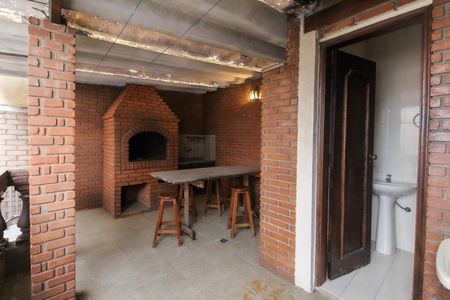 Casa à venda com 114m², 3 quartos e 2 vagas Casa à venda com 114m², 3 quartos e 2 vagasChurrasqueira