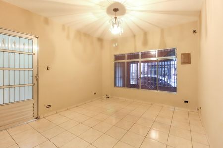 Casa à venda com 114m², 3 quartos e 2 vagas Casa à venda com 114m², 3 quartos e 2 vagasSala