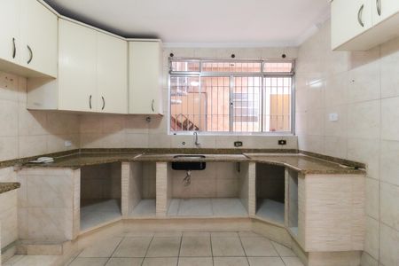 Casa à venda com 114m², 3 quartos e 2 vagas Casa à venda com 114m², 3 quartos e 2 vagasCozinha