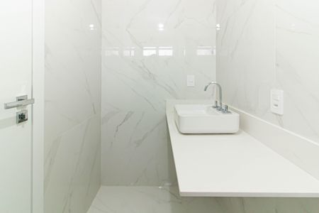 Apartamento à venda com 390m², 4 quartos e 4 vagasBanheiro da Suíte 2
