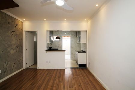 Casa de condomínio para alugar com 55m², 2 quartos e 1 vagaSala