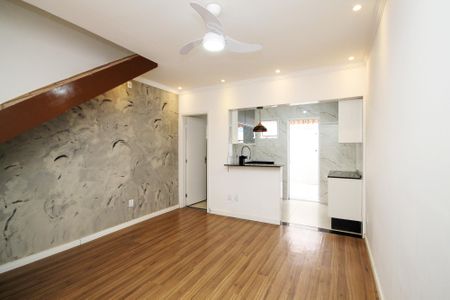 Casa de condomínio para alugar com 55m², 2 quartos e 1 vagaSala