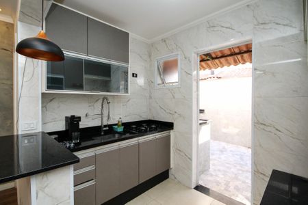 Casa de condomínio para alugar com 55m², 2 quartos e 1 vagaCozinha